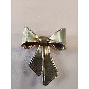 1980 Vintage Gold Tone Avon Ribbon Brooch D04